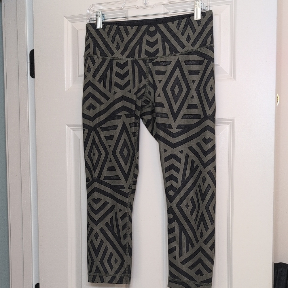Geometric Patterned Leggings